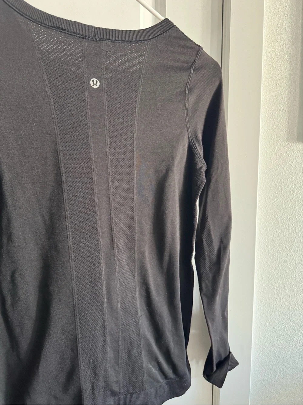 Lululemon swiftly 4 in relaxed fit black